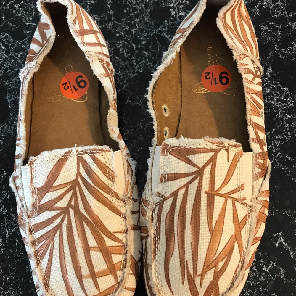 Aerosoles Tropical Shoes